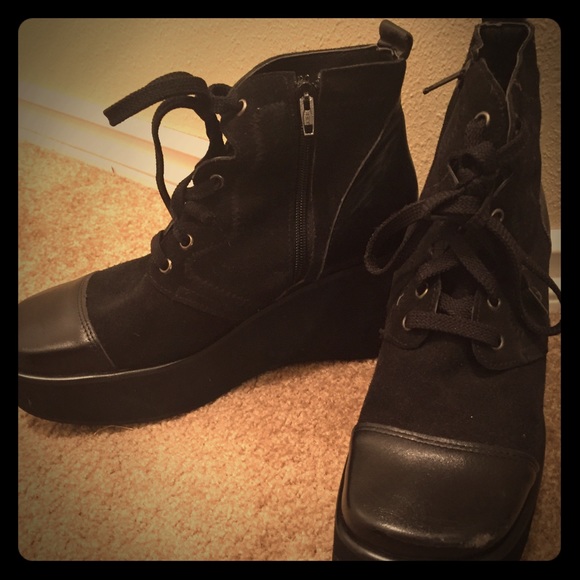 Black platform sneakers