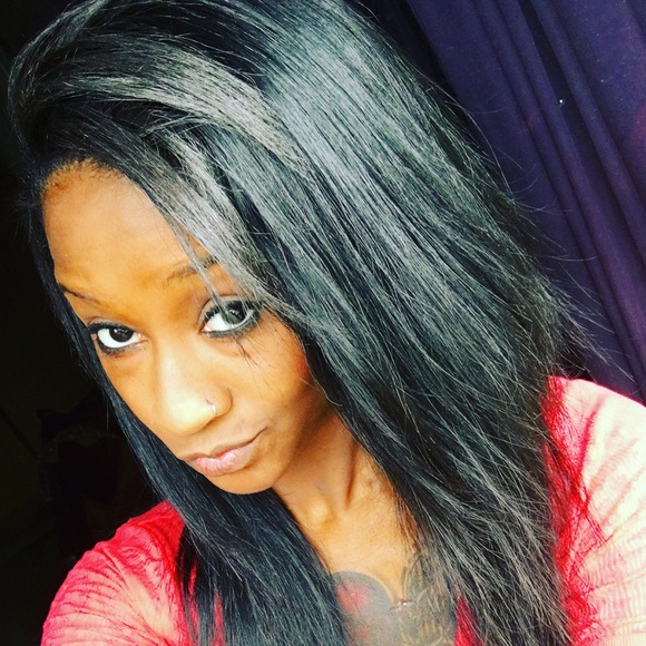 Meet your Posher, Courtney - Picture 1 of 1