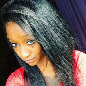 Meet your Posher, Courtney