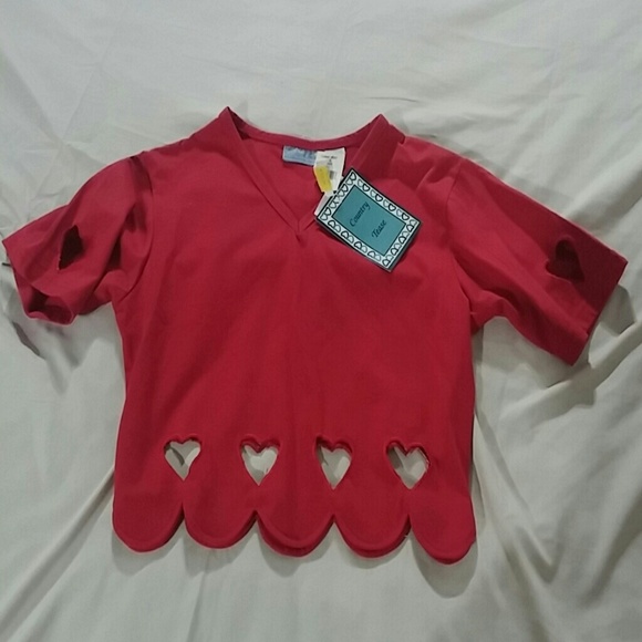 Heart detailed top