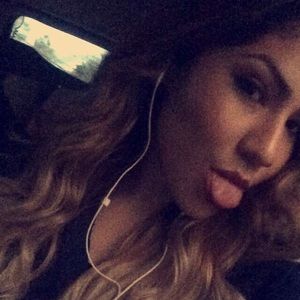 Meet your Posher, Alexandra