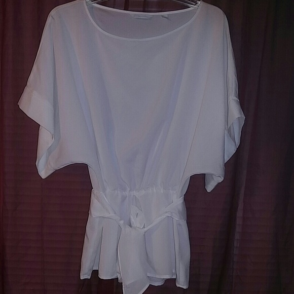 Shiny White blouse