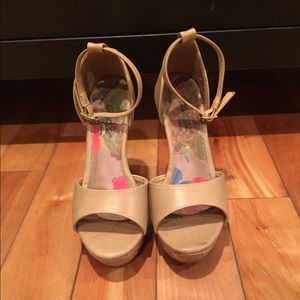 Nude strappy wedges