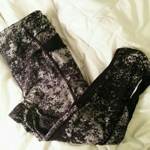 Athleta Splatter Knicker