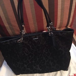 Shoulder tote-Authentic COACH