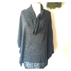 ✨price drop✨Gray cowl neck sweater