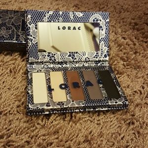 Lorac matte eye shadow pallet