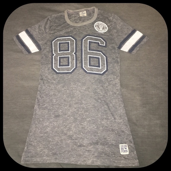 🎉 VS T Shirt 🎉 XS 🎉