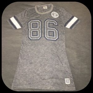 🎉 VS T Shirt 🎉 XS 🎉