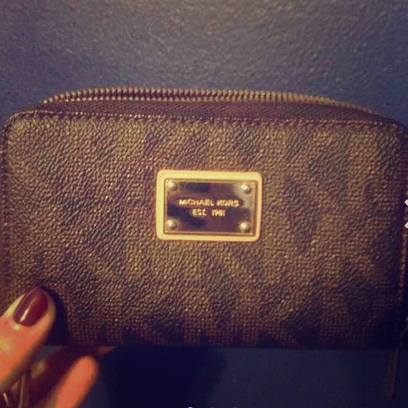 Michael kors wristlet wallet!