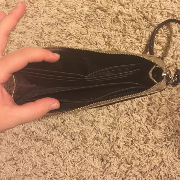 💲SOLD💲 Signature Coach Wallet/Wristlet - Picture 3 of 4