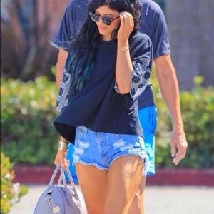 Meet your Posher, Caitlyn