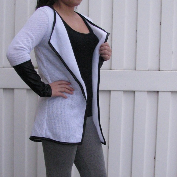 ❌❌SOLD❌❌ - Picture 3 of 3