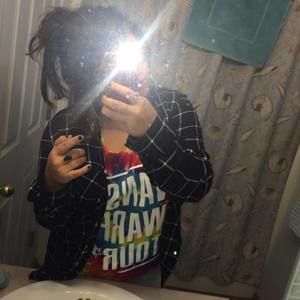 Meet your Posher, Selena