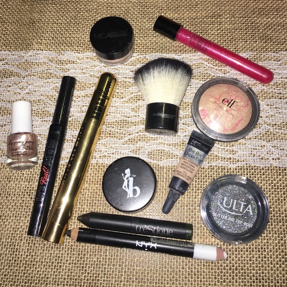 Makeup bundle!