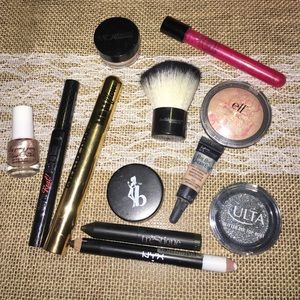 Makeup bundle!