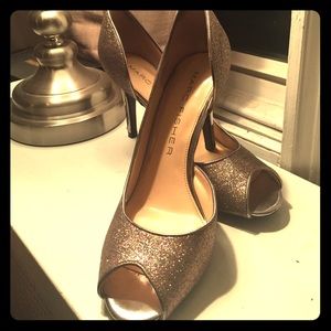 Sparkly Marc Fisher sparkly peep-toe shoes, size 8