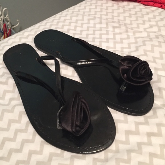 BCBGirls BLACK FLIP•FLOPS