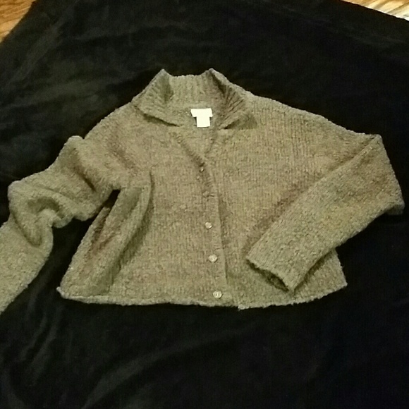 DARK GRAY CROPPED BUTTON SWEATER