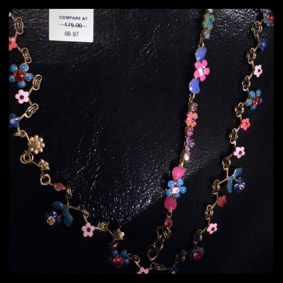 NWT fresh flowers colorful necklace only