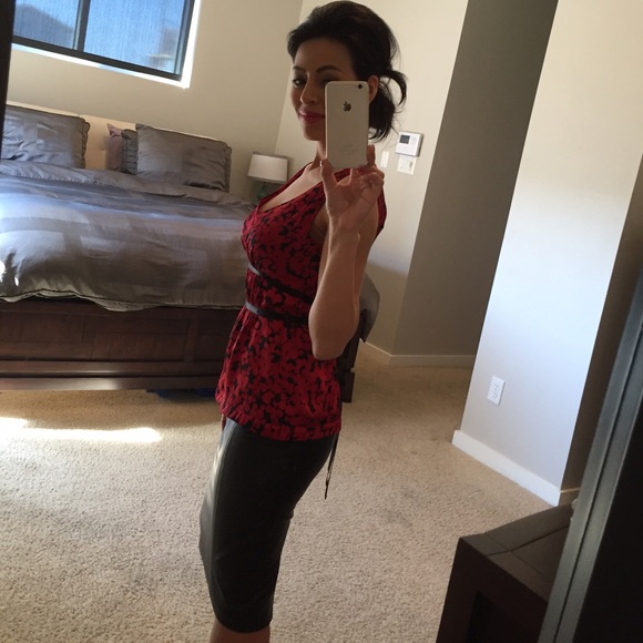 The Limited Top - Picture 2 of 4