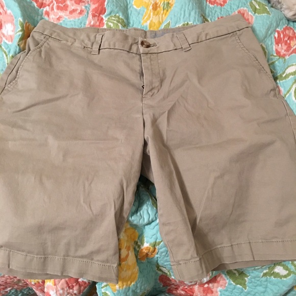 Khaki Bermuda shorts