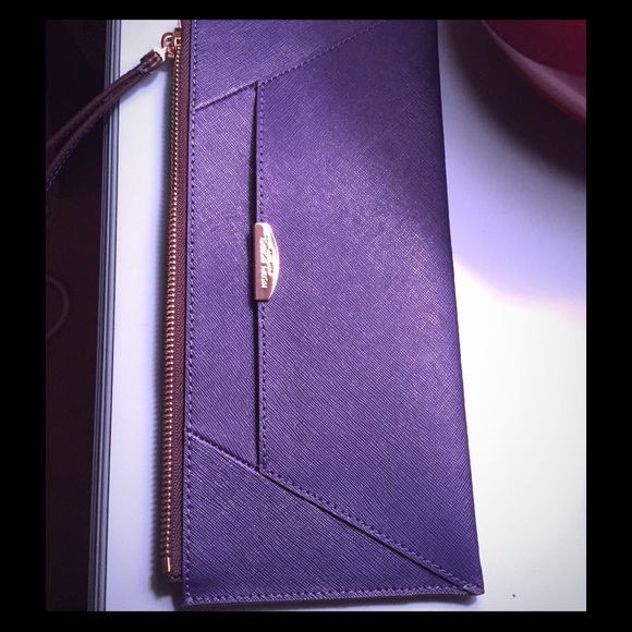 Henri Bendel Wristlet
