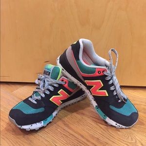Never worn  women's NEW BALANCE 574. Size 8