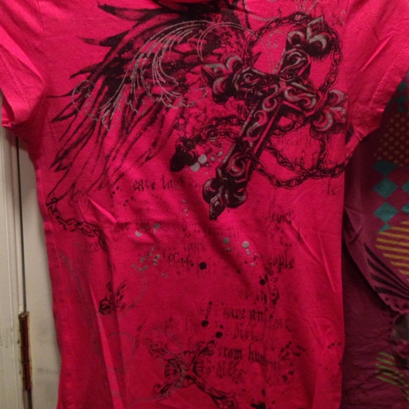 SALE! 2 tshirts 💜💗 - Picture 3 of 4