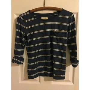 ❌ SOLD ❌ Hollister 3/4 sleeve Shirt