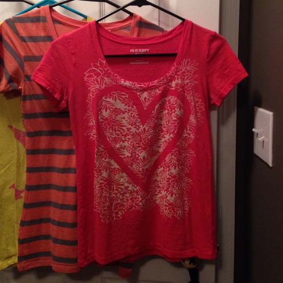 SALE! Lot of 4 tshirts! - Picture 4 of 4