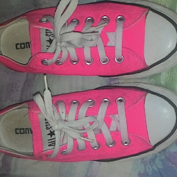 Hot pink converse