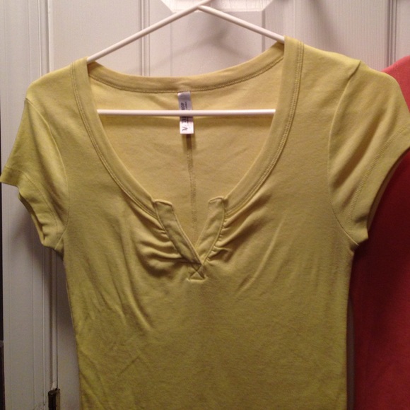 SALE! 2 tshirts from the tee shop! - Picture 3 of 4