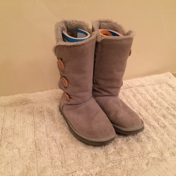 Uggs size 8 grey