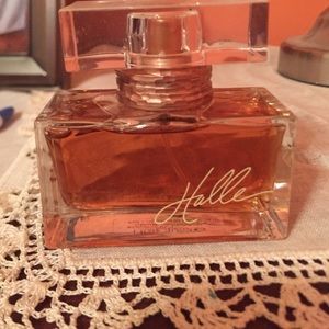Halle by Halle berry perfume. Never used 1 fl oz