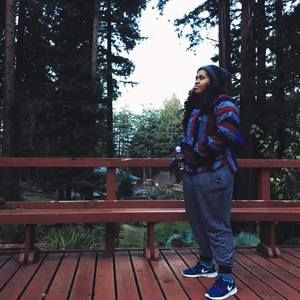 Meet your Posher, Ana