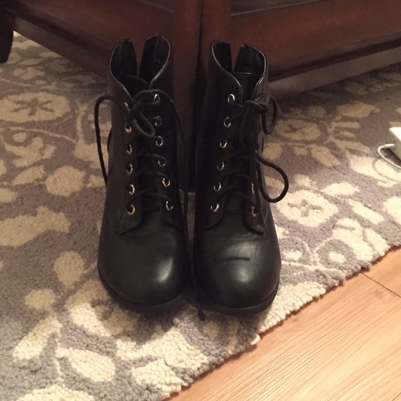 Diba lace up combat style bootie