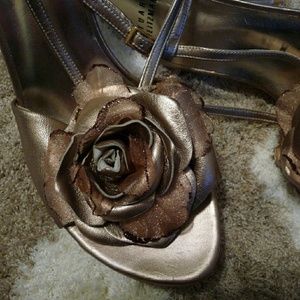Stuart Weitzman Gold Heels