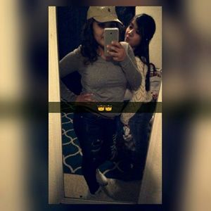 Meet your Posher, Leanna