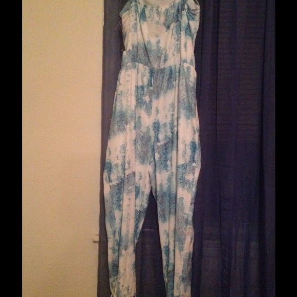 Jump suite - Picture 3 of 4