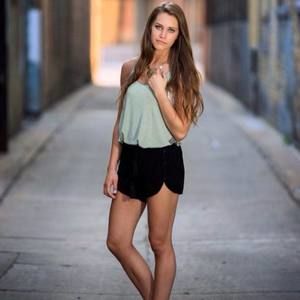 Meet your Posher, Kayla