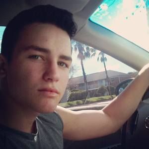 Meet your Posher, Javier