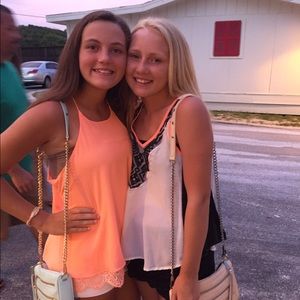 Meet your Posher, Chloe