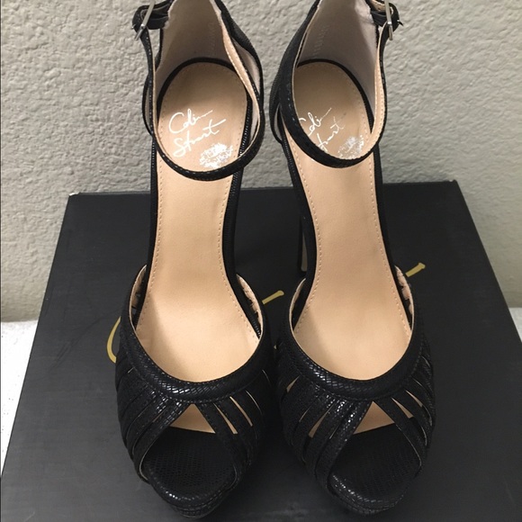 📍SOLD📍Colin Stuart Platform Heels - Picture 2 of 4
