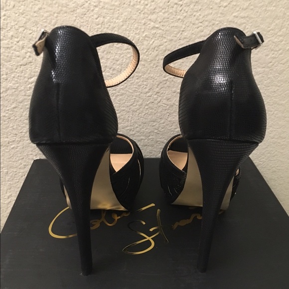 📍SOLD📍Colin Stuart Platform Heels - Picture 3 of 4