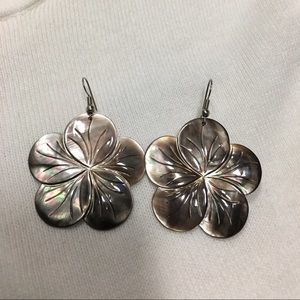 Hawaiian flower shell earrings