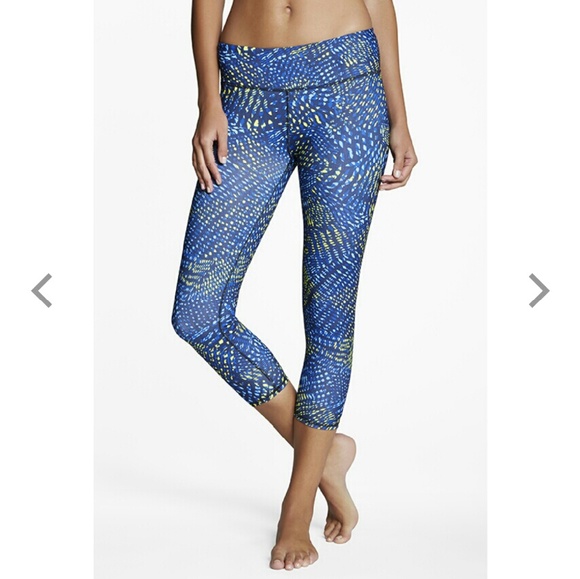 Fabletics Salar Capri in Fractal Print Inkwell