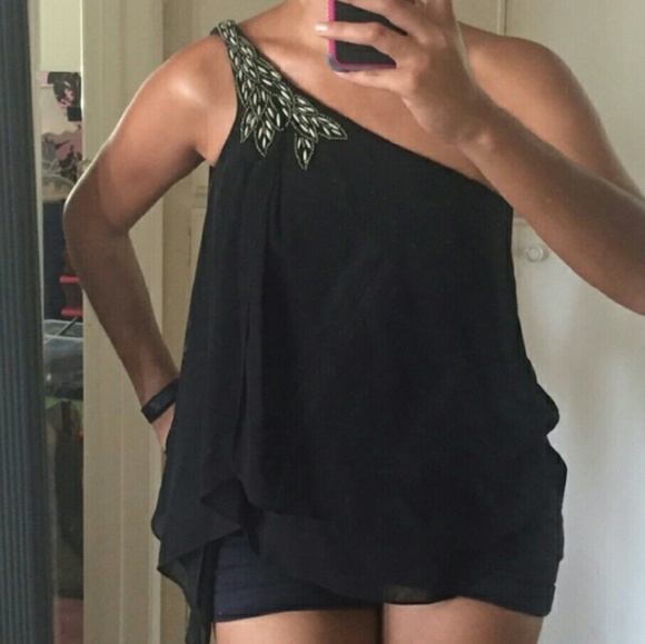 Gorgeous Guess top - Picture 3 of 3