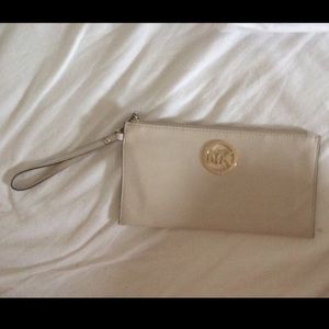 Michael Kors Off White Wristlet