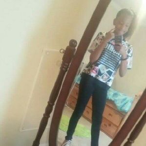 Meet your Posher, Demi